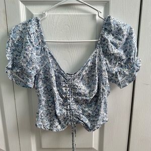 HOLLISTER SET. Blue & White Floral.